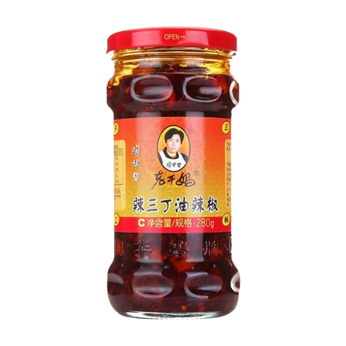 โหลดรูปภาพเข้าสู่ตัวดูแกลเลอรี, LaoGanMa Kohlrabi, Peanuts, Tofu in Chilli Oil-老干媽辣三丁油辣椒-280g-CHILGM101